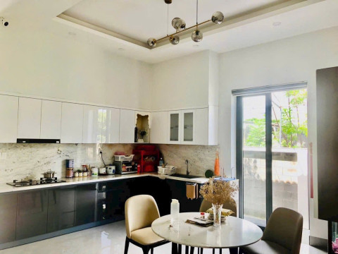 Bán biệt thự xã Phước Hải - Biệt thự 836m2 sẵn 150m2 thổ cư ven biển