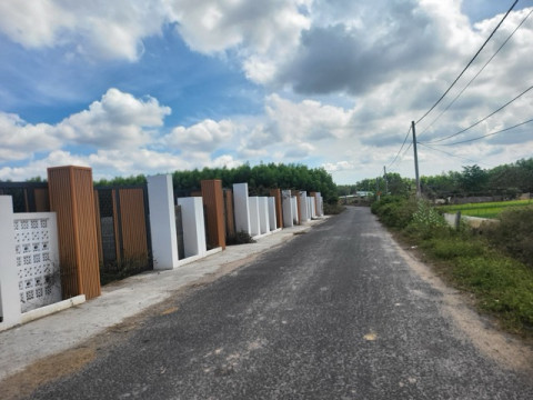 Đất nền xã Phước Hải - 8m mặt tiền đường nhựa cách đường 44B chỉ 100m đã xây tường rào