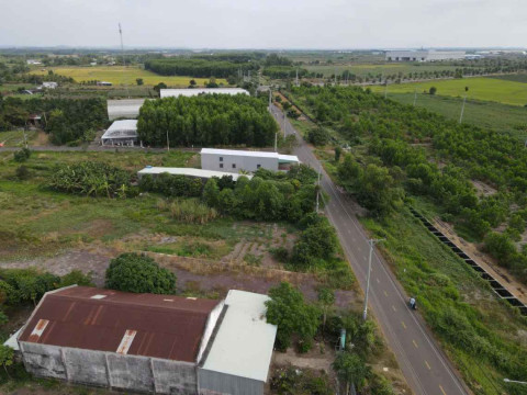 Bán đất mặt tiền đường Phạm Hùng. Cạnh cổng 2 kcn Đất Đỏ. Dt 1000m2