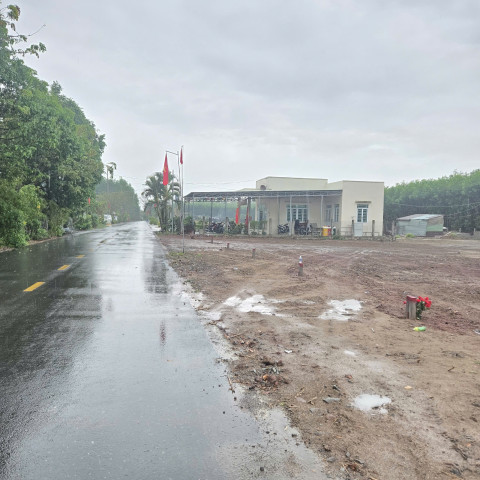 Bán đất xã Đất Đỏ đối diện cổng chính kcn. Lốc sỉ 14 lô 5 x 36 chưa qua đầu tư, giá chỉ 980tr