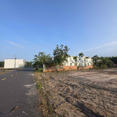 Bán đất vườn Phước Hải cạnh kdc Phan Gia. Dt 1000m2 cách biển 5p